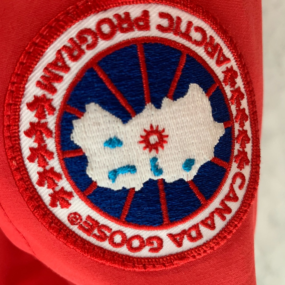 Authentic Canada Goose VICTORIA RED PARKA - Picture 6 of 16